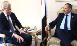 وزير الخارجية استقبل الموفد الأممي إلى اليمن: لا تزال يدنا ممدودة للسلام